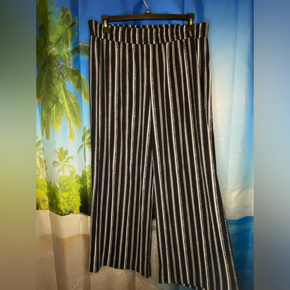 Apt. 9 - Women’s XL Black/White Striped Palazzo Pants